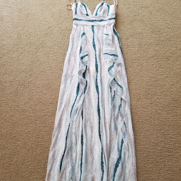 *SOLD* NWT Bcbgmaxazria Liliana Tulle Maxi Dress - Picture 4 of 7